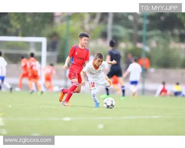 足球hiw带你领略世界足球的魅力与激情尽在这一场精彩赛事中尽情享受比赛的乐趣